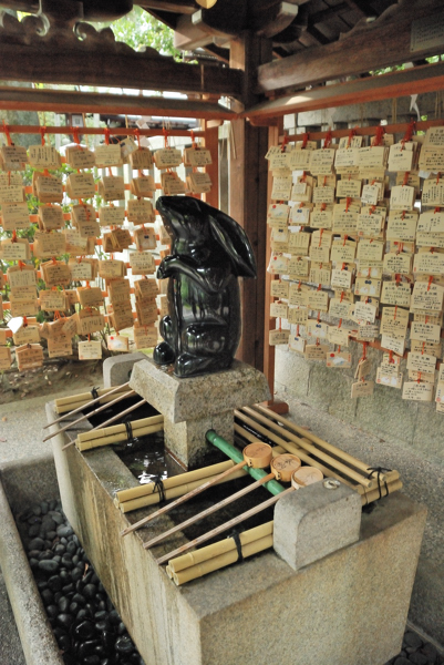 岡崎神社 手水舎のうさぎ