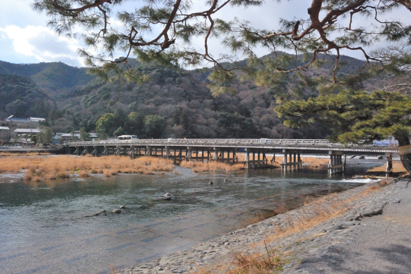 渡月橋と嵐山