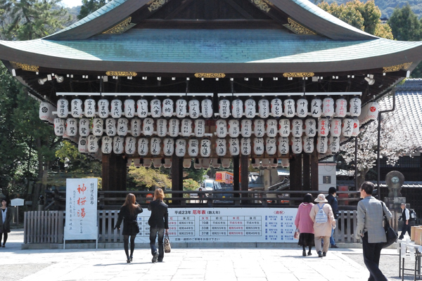 八坂神社 舞殿